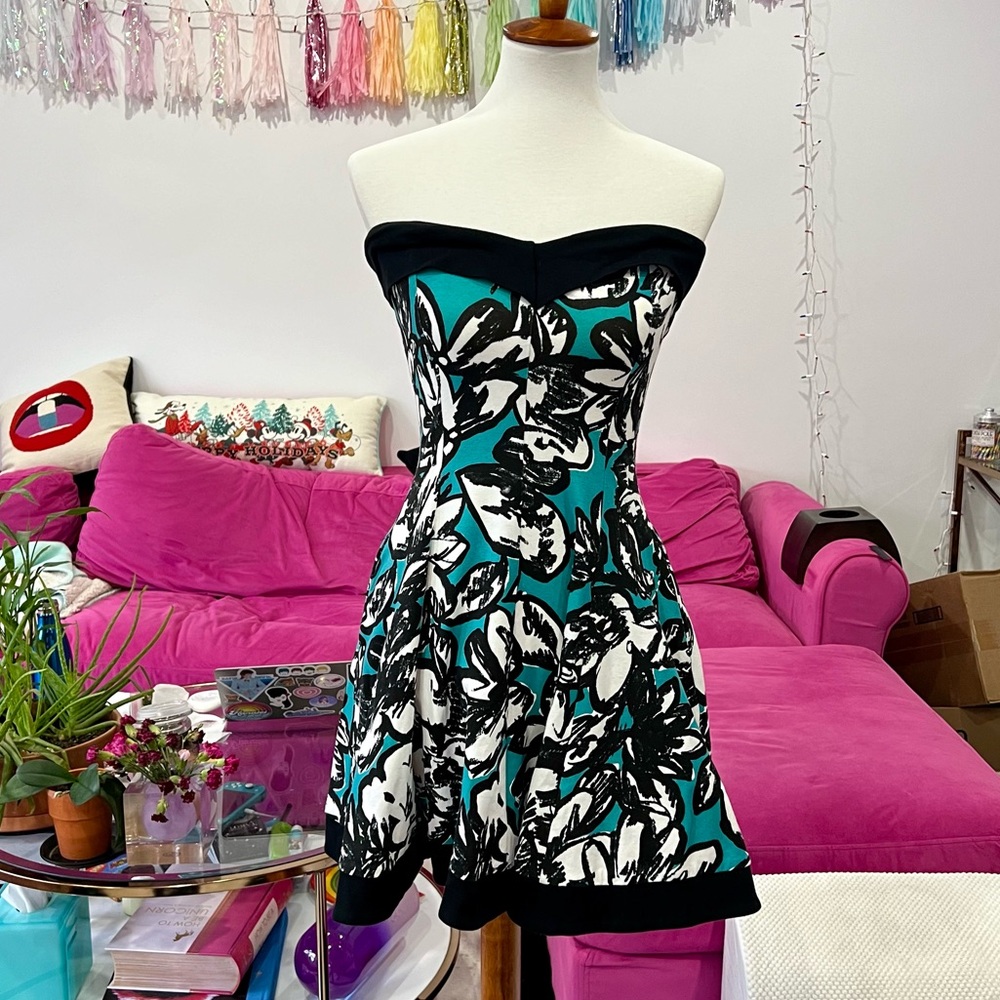 Fabulous Strapless, Floral Betsey Johnson Dress with a Sweetheart Neckline